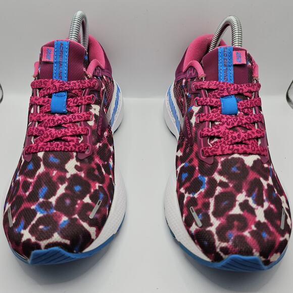 Brooks Adrenaline GTS 22 Run Wild Cosmic Cheetah Womens 7.5 Medium B Sneakers - Picture 4 of 13